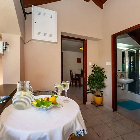 In Starigrad-paklenica 43595 Starigrad Paklenica