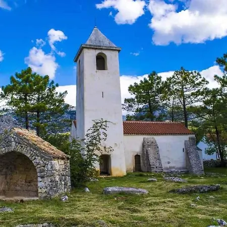 In Starigrad-paklenica 43595