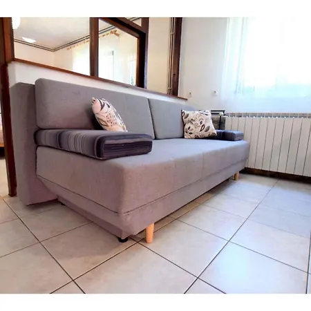 In Starigrad-paklenica 43595 Apartment