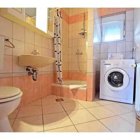 Apartment In Starigrad-paklenica 43595
