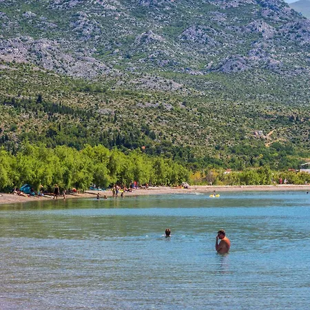 In Starigrad-paklenica 43595 Apartman Starigrad-Paklenica