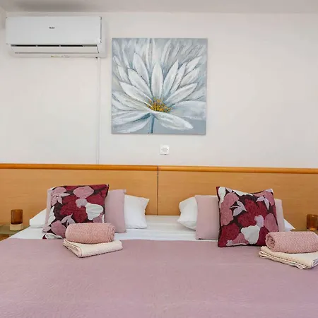 Apartman In Starigrad-paklenica 43595 Starigrad-Paklenica